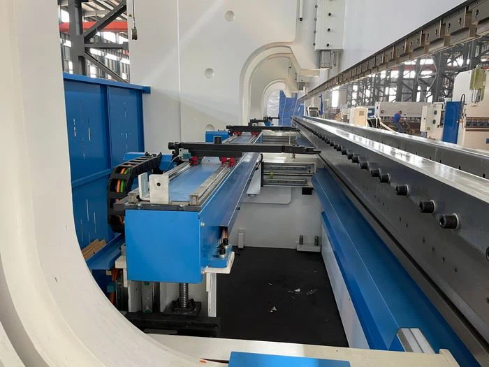 China Yawei AHYW 600T6M CNC Tandem Press Brake Fornecedores